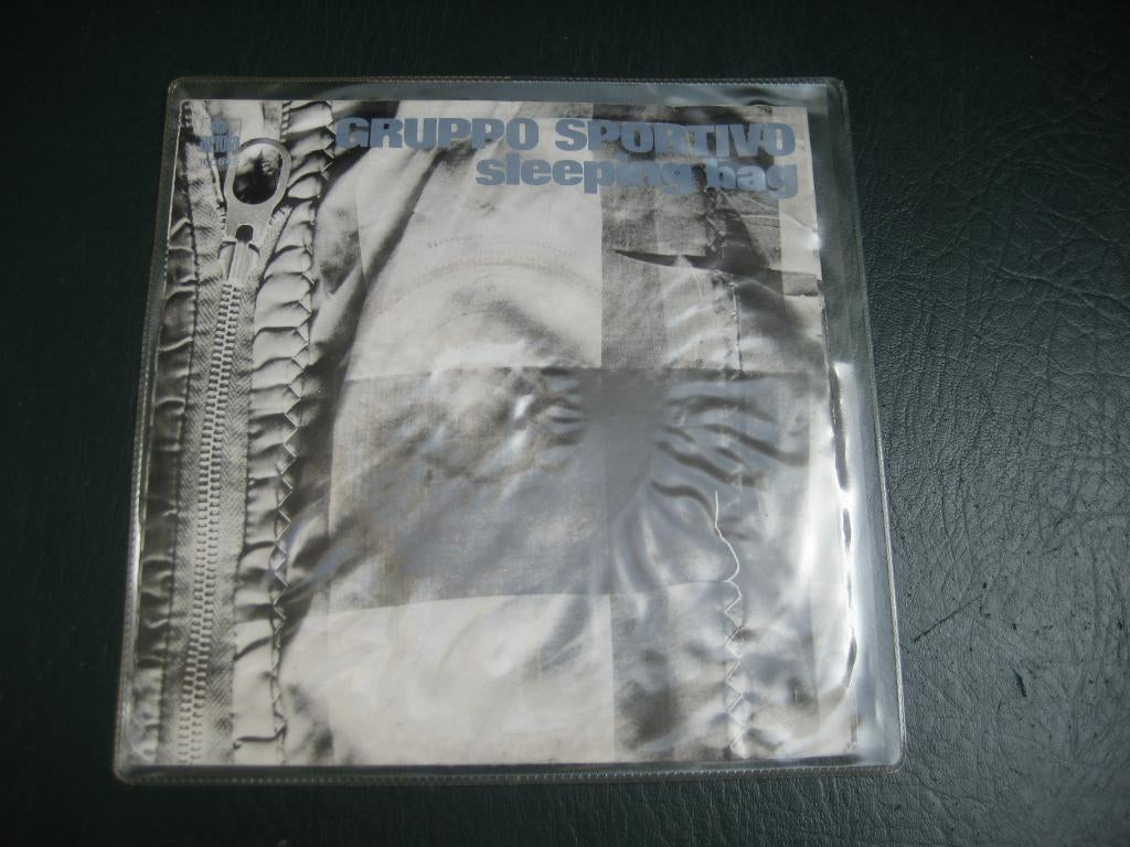 gruppo sportivo sleeping bag, Cd's en Dvd's, 7 inch, Single, Ophalen of Verzenden, Zo goed als nieuw