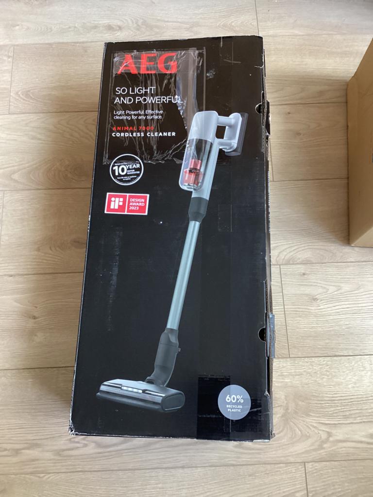 AEG AP71AB14UG Animal 7000 - Steelstofzuiger, Ophalen, Inclusief accessoires, Zo goed als nieuw, Minder dan 1200 watt