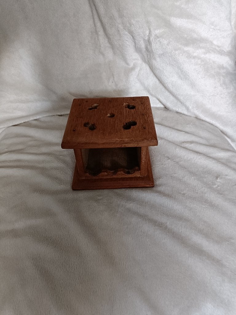 Een houten mini stoofje zonder tes., Ophalen of Verzenden