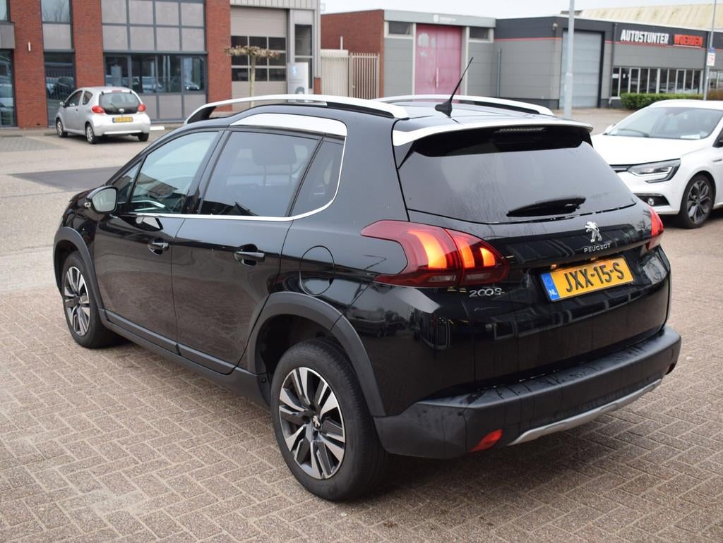 Peugeot 2008 1.2 PureTech GT-Line | AUTOMAAT | NAVIGATIE | H, 1199 cc, Leder en Stof, Zwart, Bedrijf