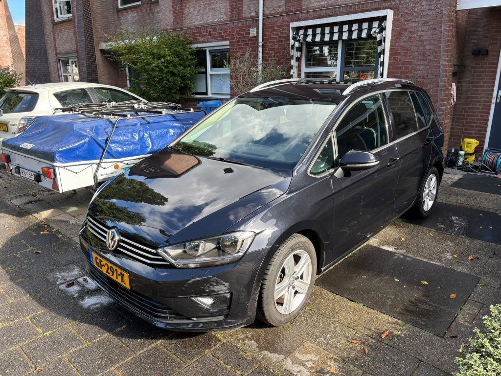 Volkswagen Golf Sportsvan 1.4 TSI 92KW DSG 2014 Zwart, Dealer onderhouden, 4 cilinders, 1283 kg, Elektrische ramen