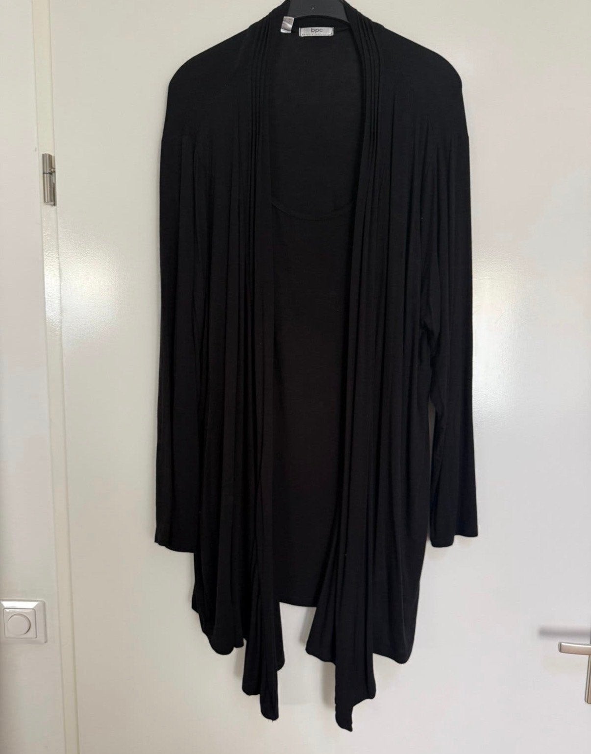 BonPrix lang vest met voorpand, mt 52 - Diep zwart, Kleding | Dames, Ophalen of Verzenden, Gedragen, Maat 46/48 (XL) of groter