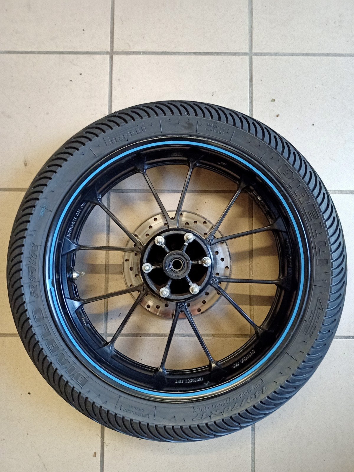 Achtervelg Yamaha R125 bj 2016 met Pirelli Diablo Rain band, Motoren, Ophalen