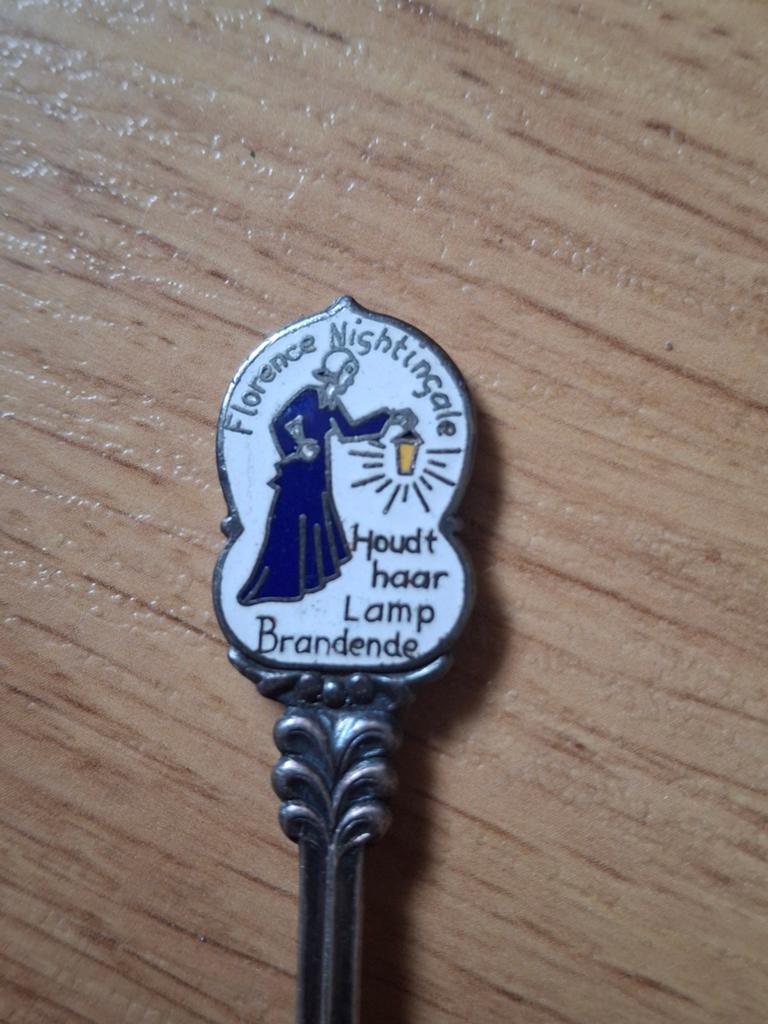 Theelepel Florence Nightingale. Houdt haar lamp brandende., Ophalen of Verzenden