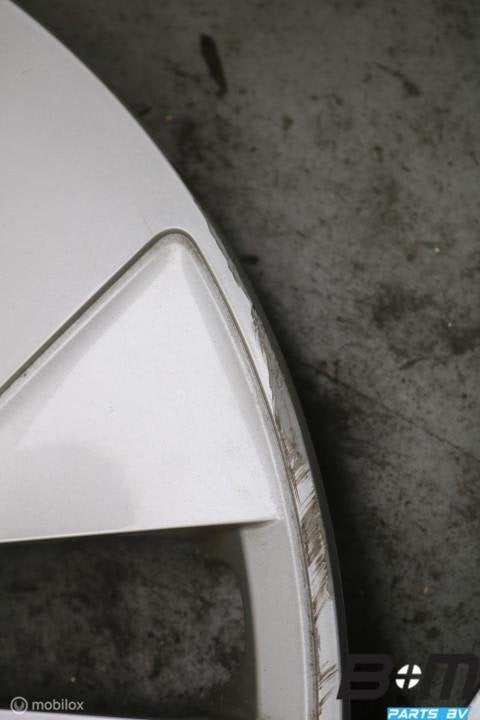 Org 18 inch wieldoppen VW ID3 10A601147, Gebruikt, Band(en)
