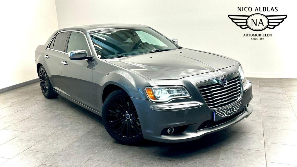 Lancia Thema 3.6 V6 Executive, Auto's, Lancia, Automaat, Gebruikt, Zwart, 1776 kg