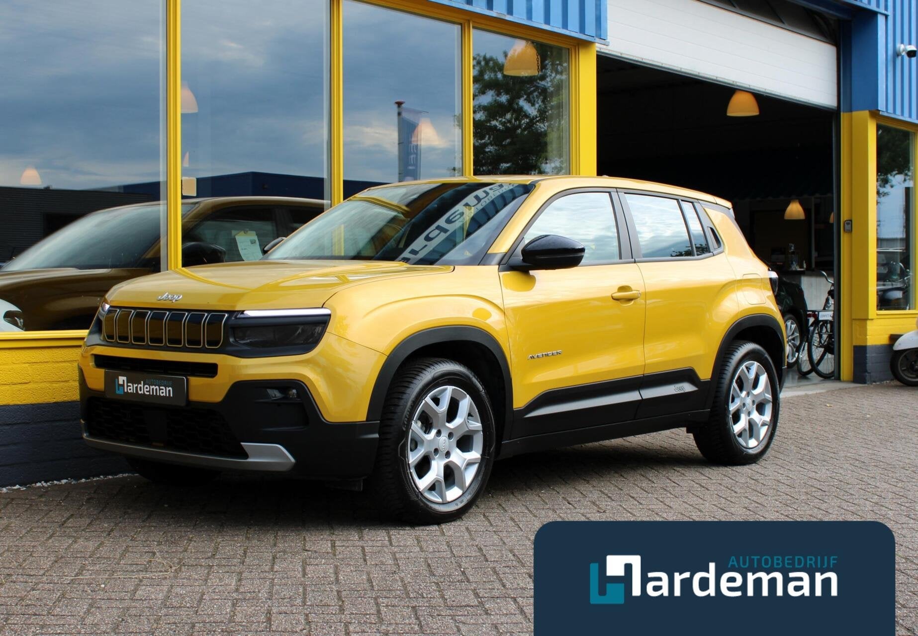 Jeep Avenger 1.2 Altitude Navi Carplay Camera, Auto's, Voorwielaandrijving, 101 pk, Gebruikt, 1199 cc