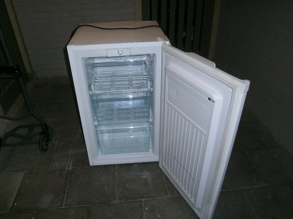 Tafelmodel Vriezer  Klasse A+  Zeer nette staat, Minder dan 85 cm, Minder dan 60 cm, Zo goed als nieuw, Energieklasse A of zuiniger