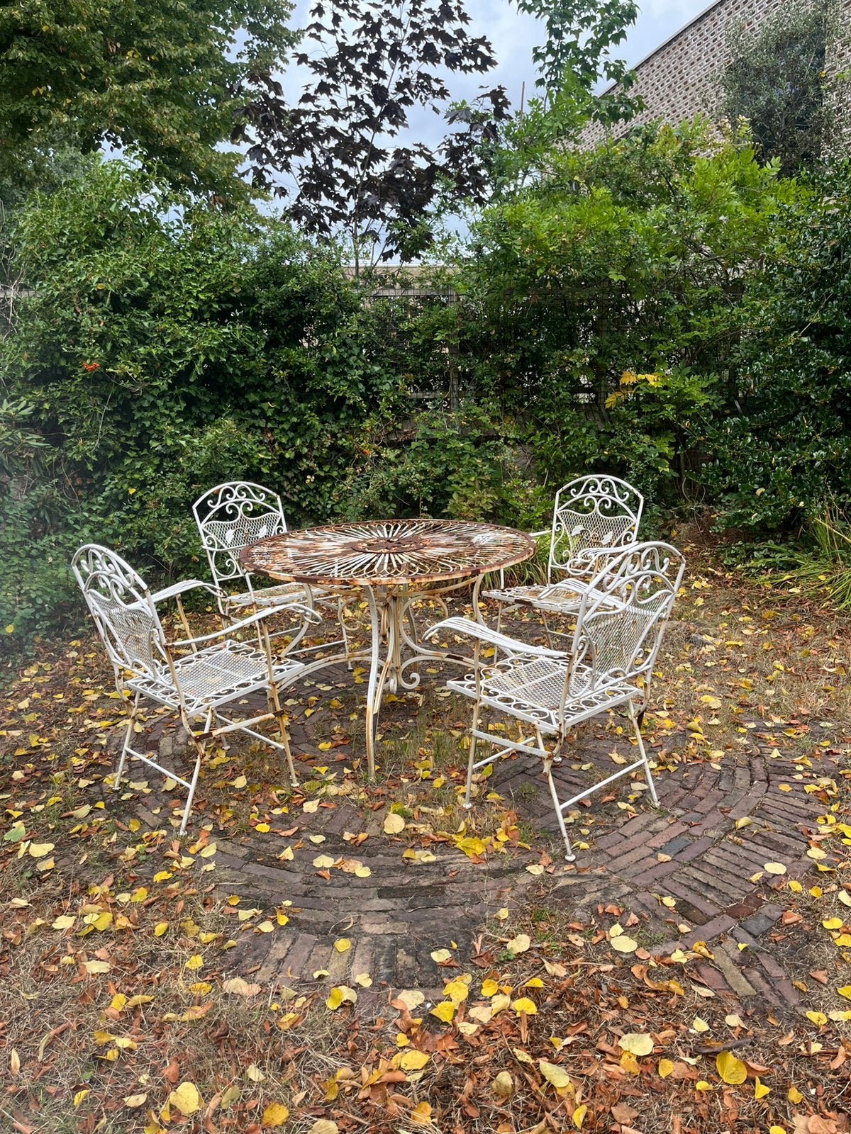 Antiek tuinsetje, Ophalen
