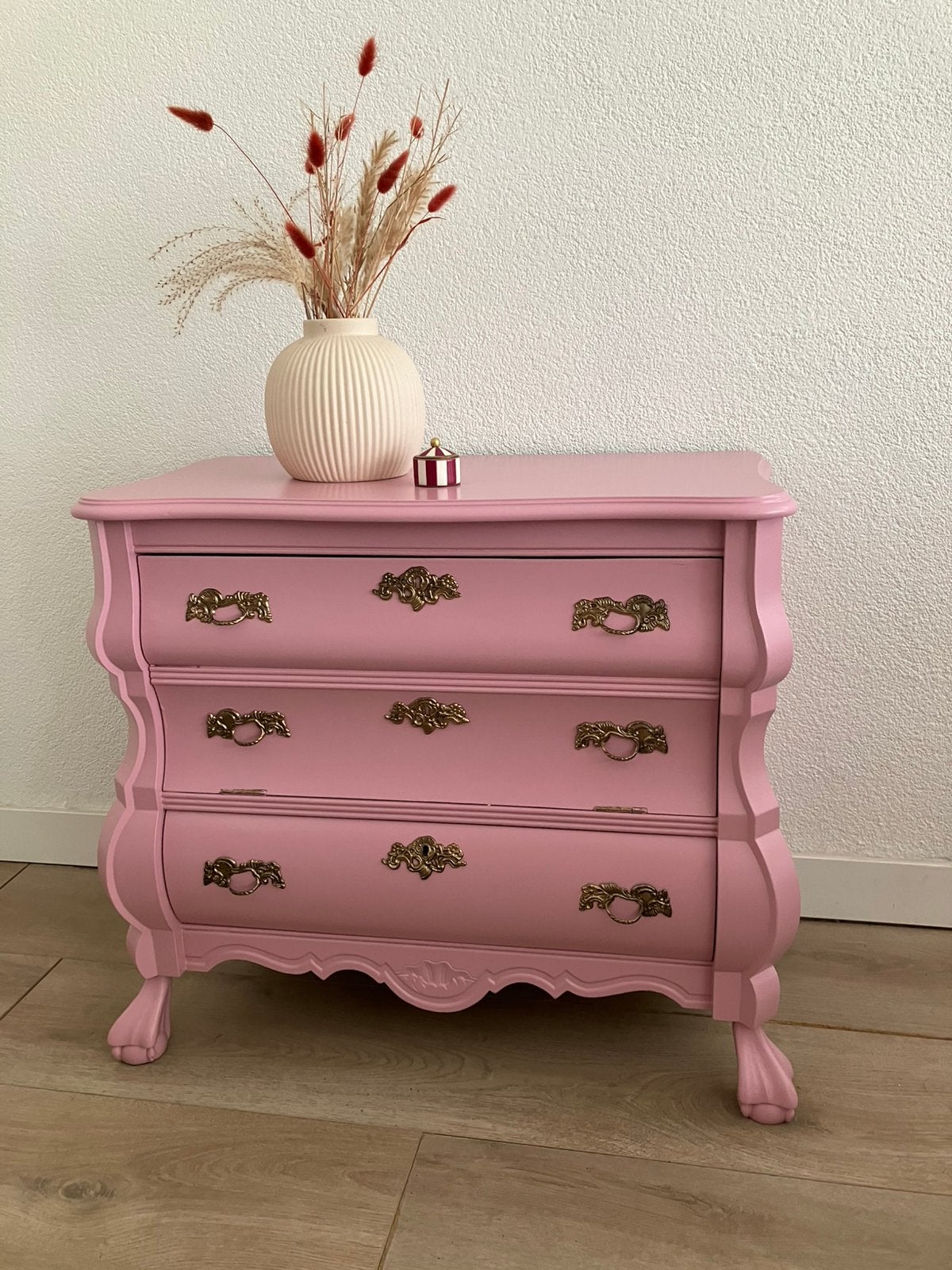 Roze buikkast of ladekast, Ophalen, 50 tot 100 cm, Zo goed als nieuw, 3 of 4 laden