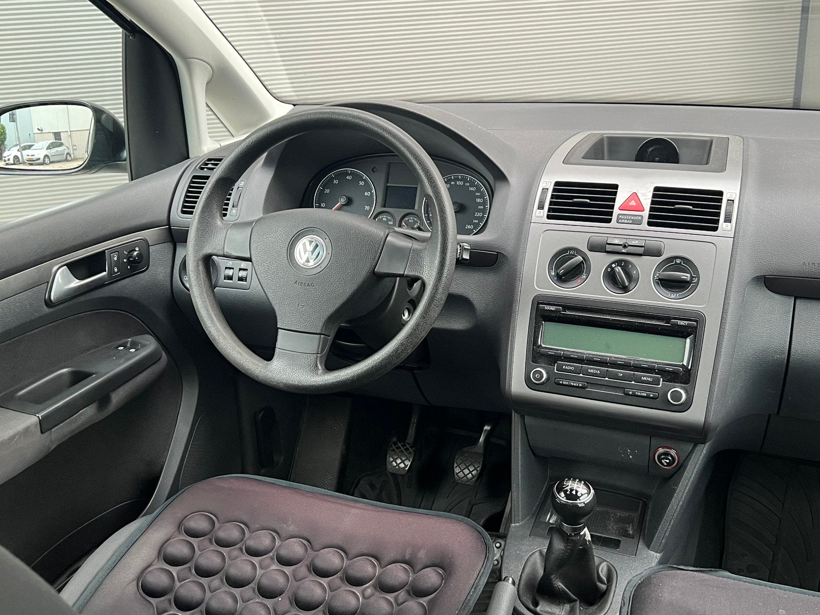 Zwarte Nette Volkswagen Touran 1.4 TSI 140PK/NieuweAPK/AIRCO, Voorwielaandrijving, Stof, 4 cilinders, Zwart