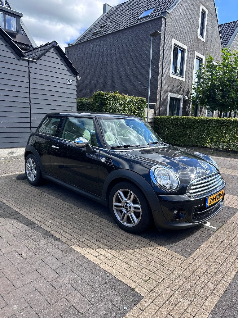Mini (r56) 1.6 75pk 2011 Zwart, Auto's, Voorwielaandrijving, Euro 5, 74 pk, Beige