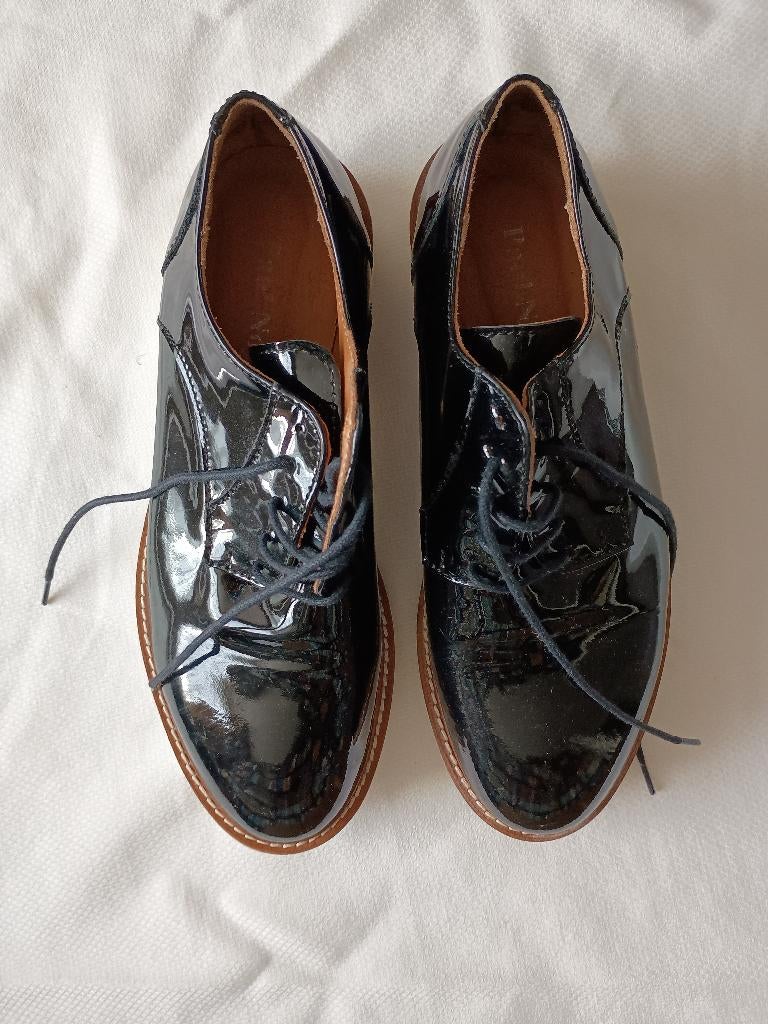 Zwart lak veterschoenen maat 36, Schoenen met lage hakken, Zwart, Ophalen of Verzenden, Zo goed als nieuw