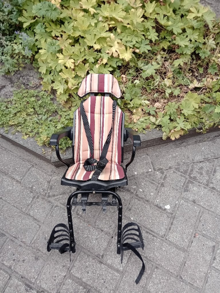 Fietsstoeltje achterop gratis, Fietsen en Brommers, Fietsaccessoires | Fietsstoeltjes, Ophalen, Gebruikt, Achterzitje, Voetsteuntjes