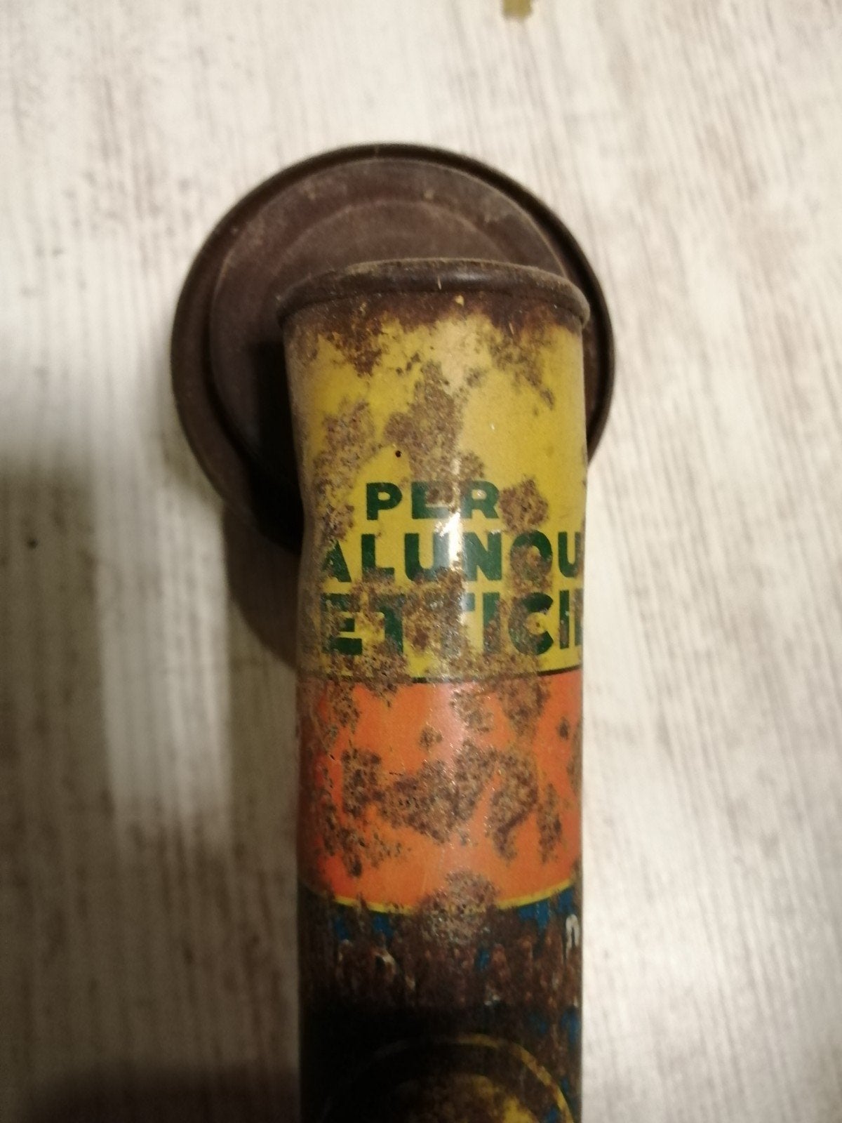 Antieke franse gif spuit prachtige patina en kleuren., Ophalen of Verzenden