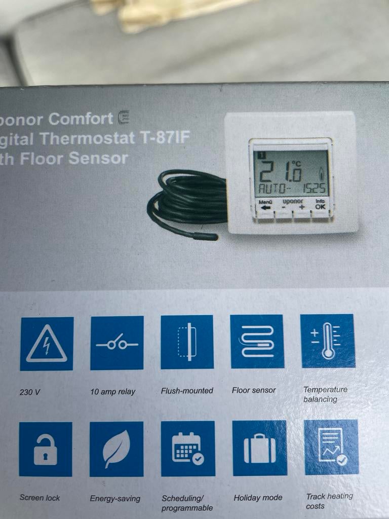 Uponor Comfort Digitale Thermostaat T-87IF, Doe-het-zelf en Verbouw, Thermostaten, Ophalen of Verzenden, Slimme thermostaat, Nieuw