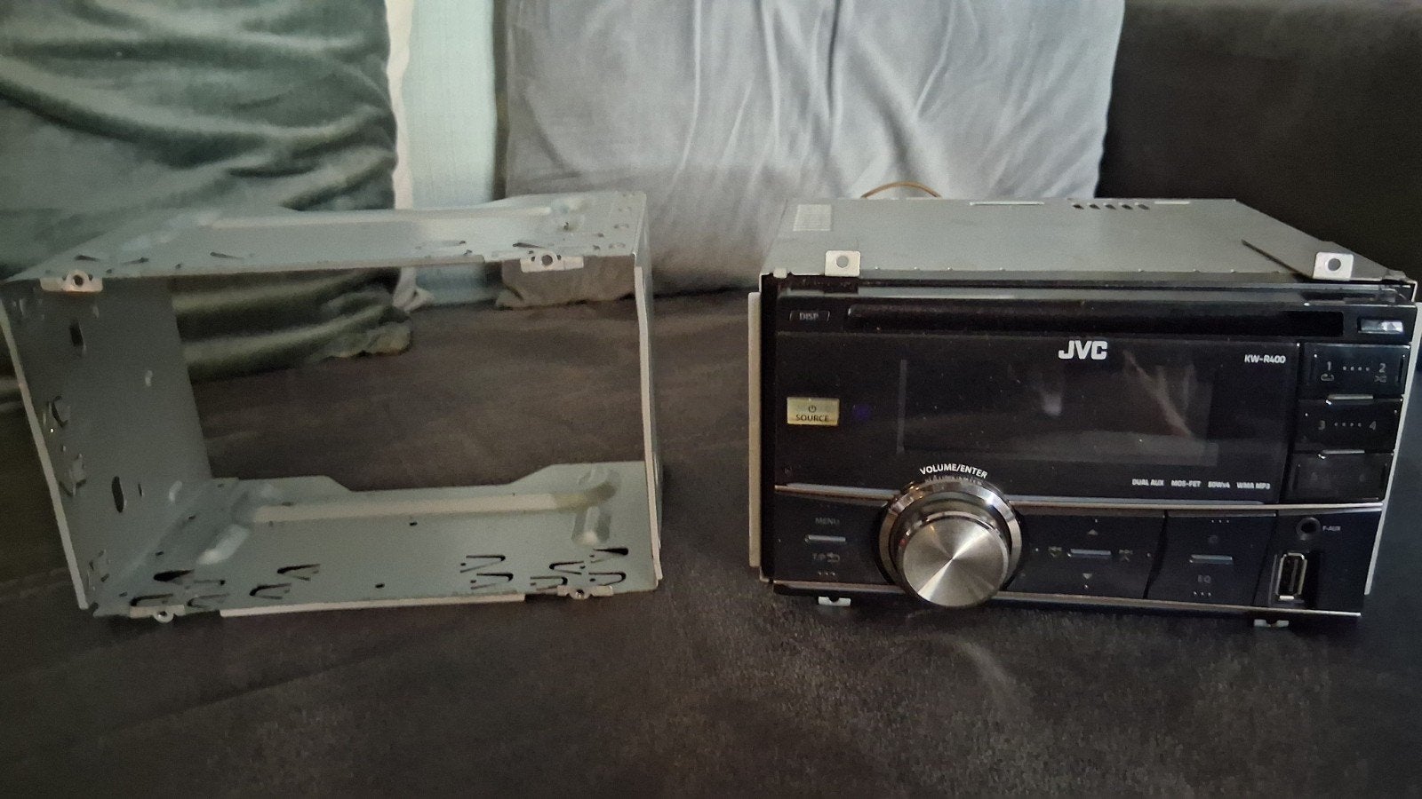 JVC Dubbeldin Autoradio met MP3, USB, CD en Montageframe, Ophalen, Gebruikt
