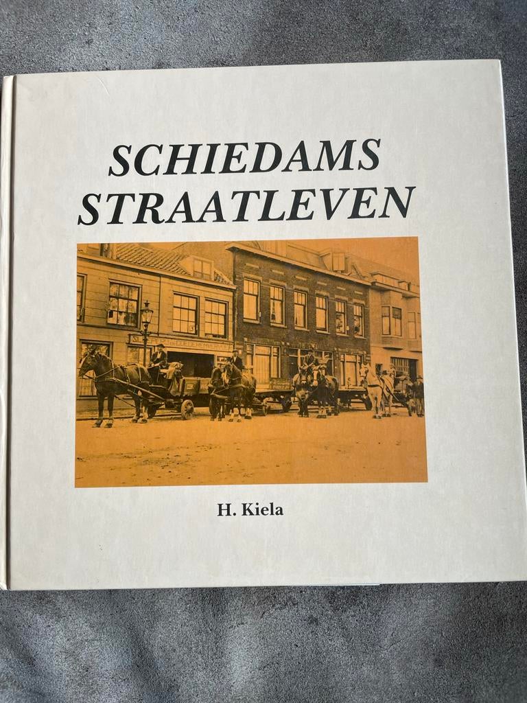 Schiedams Straatleven - H. Kiela, Ophalen of Verzenden, Zo goed als nieuw