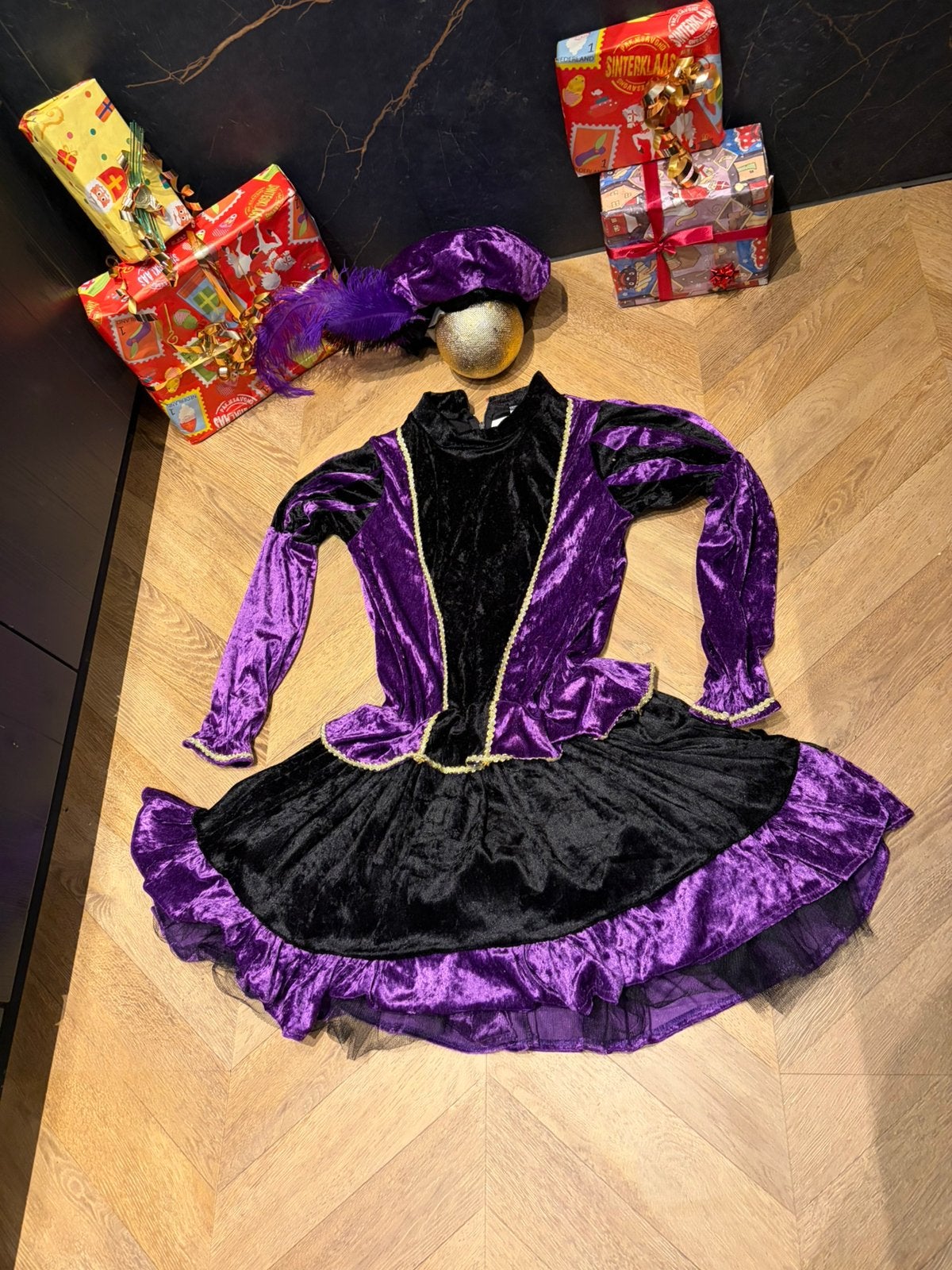 Pietenjurk pietenpak paars maat m luxe set sinterklaas, Diversen, Ophalen of Verzenden, Zo goed als nieuw