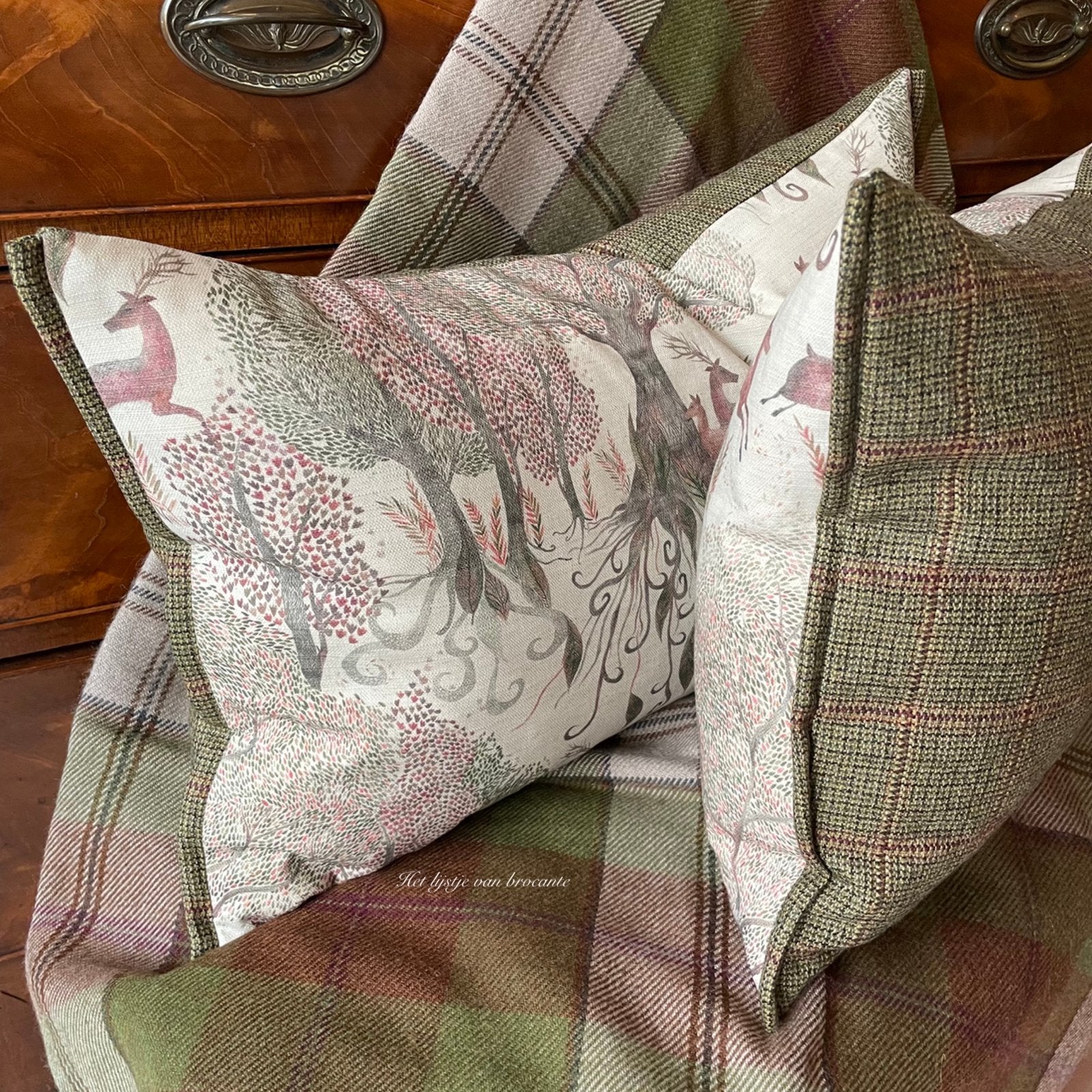 Handgemaakte kussen set Voyage Maison Willow Woods/Tweed, Westdijk 41 3241 GT Middelharnis, Info@lijstjevanbrocante.nl, Ophalen of Verzenden