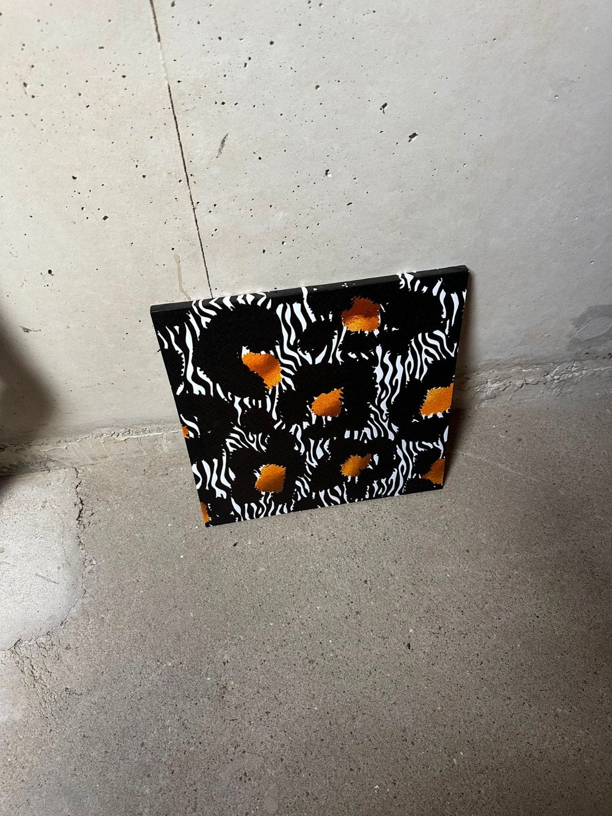 Modern schilderij met zebra- en luipaardprint, Ophalen, Minder dan 50 cm, Zo goed als nieuw, Schilderij