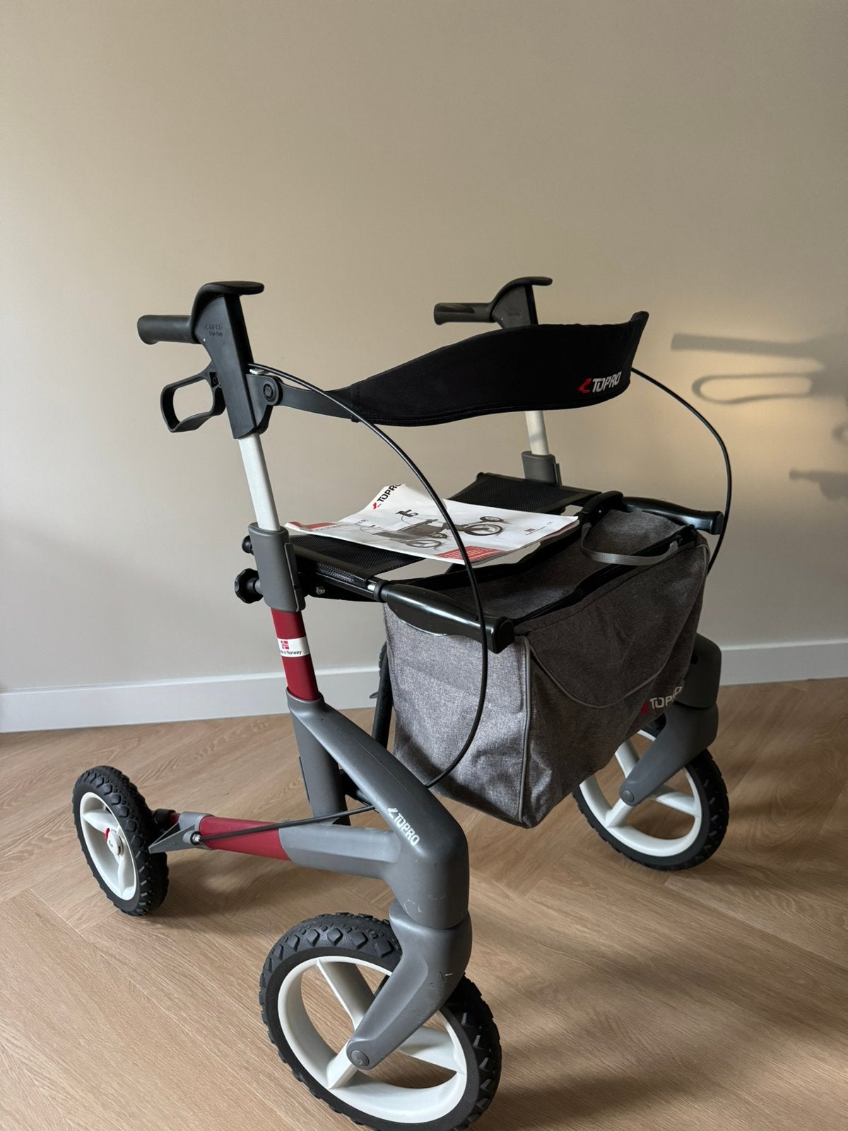 Rollator topro troja Olympos ATR M 2021 rood, Ophalen, Lichtgewicht, Gebruikt