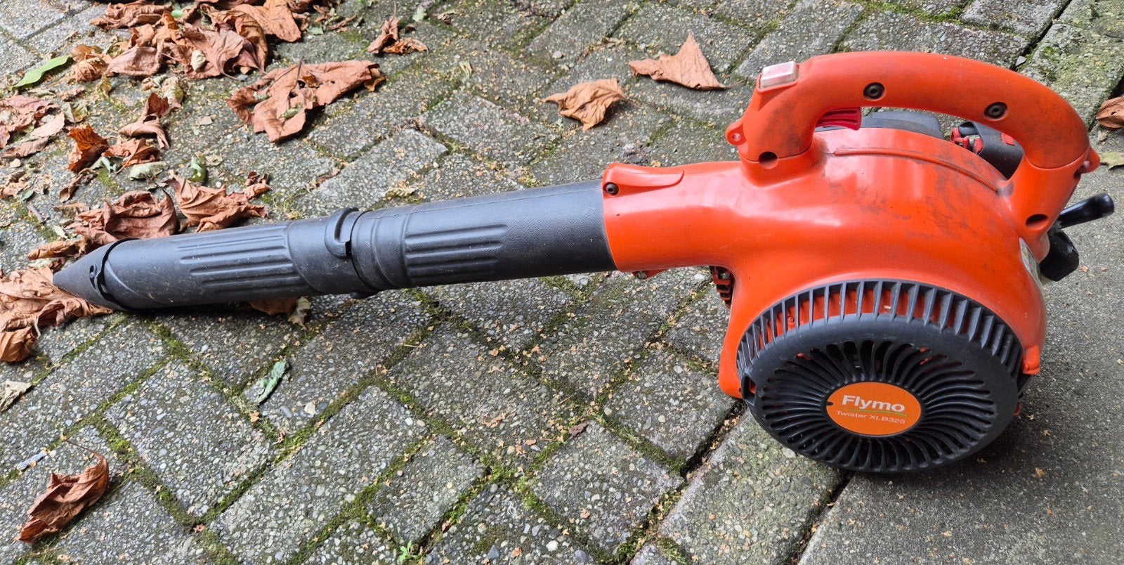 Flymo Twister XLB325 Bladblazer - Benzine, Handgedragen, Tuin en Terras, Ophalen, Benzine, Gebruikt, Handgedragen