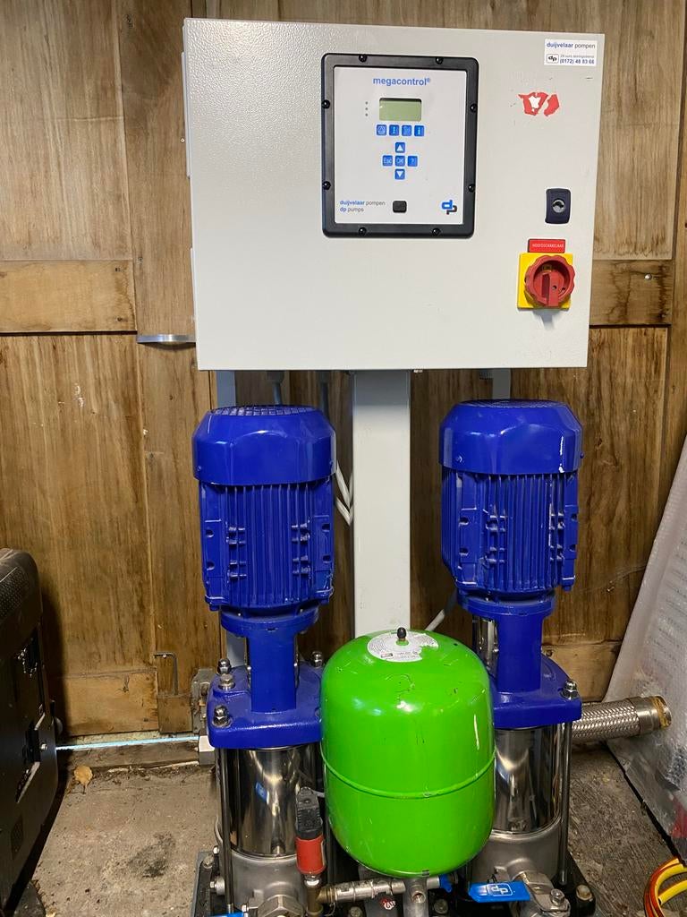 Hydrofoorpomp met dubbele motor en Megacontrol, Ophalen of Verzenden