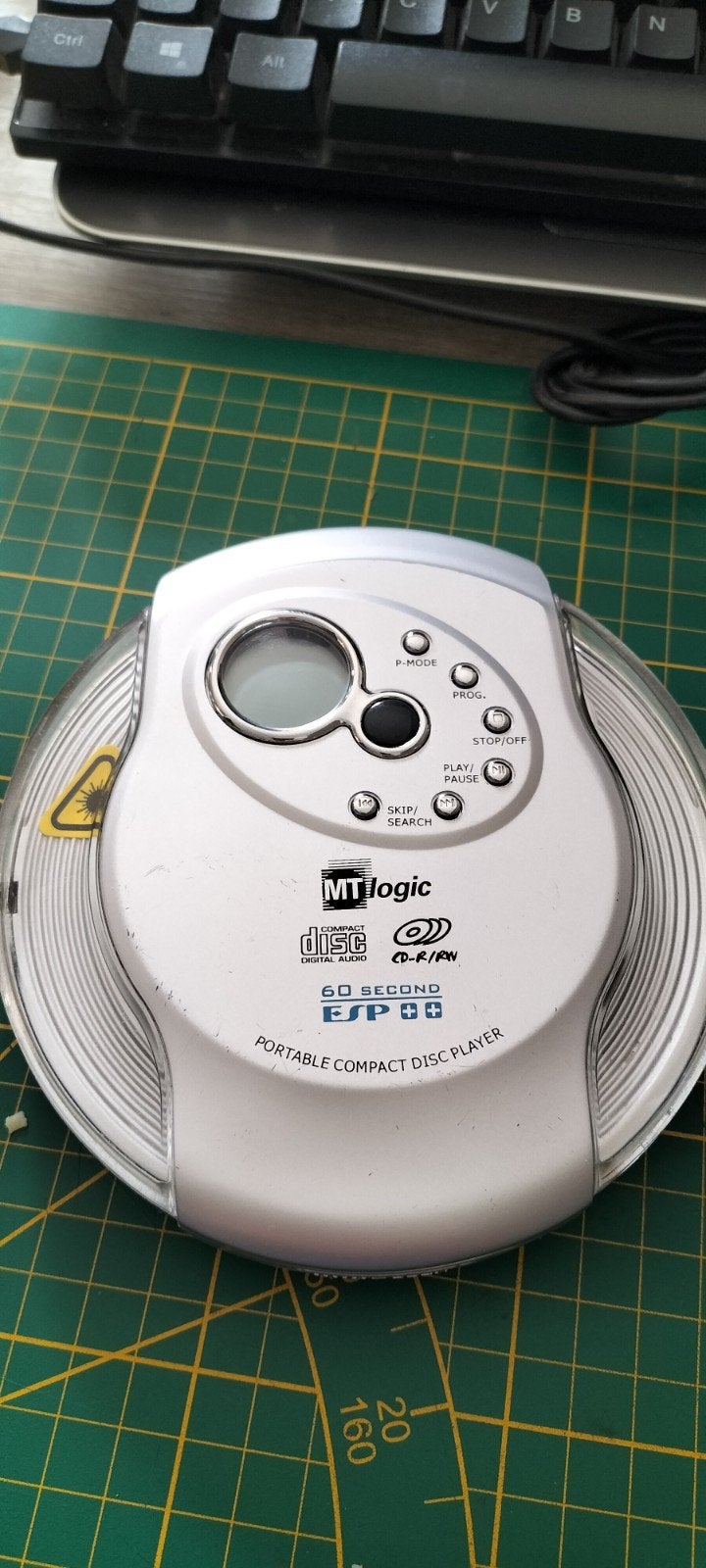 Draagbare CD-speler MT Logic ESP 60 met adapter, Ophalen of Verzenden