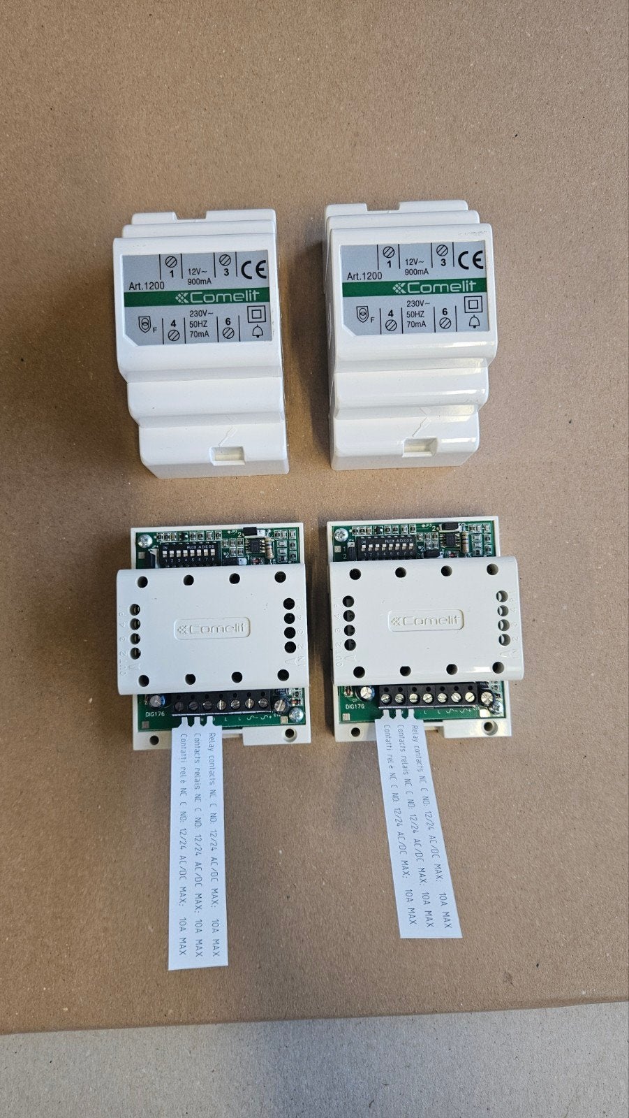 Comelit Intercom Onderdelen: 2x art. 1200, 2x art. 1256, Telecommunicatie, Ophalen of Verzenden, Zo goed als nieuw, Overige typen