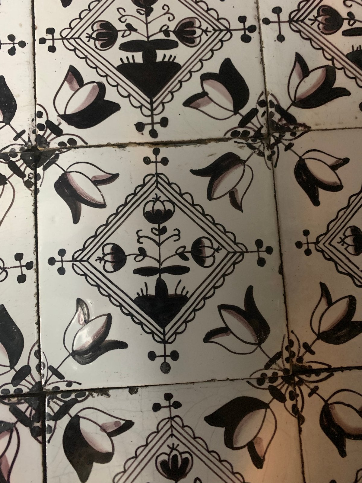 Antieke handgeschilderde tegels met bloemmotief, Ophalen, Gebruikt, Minder dan 20 cm, Minder dan 5 m²