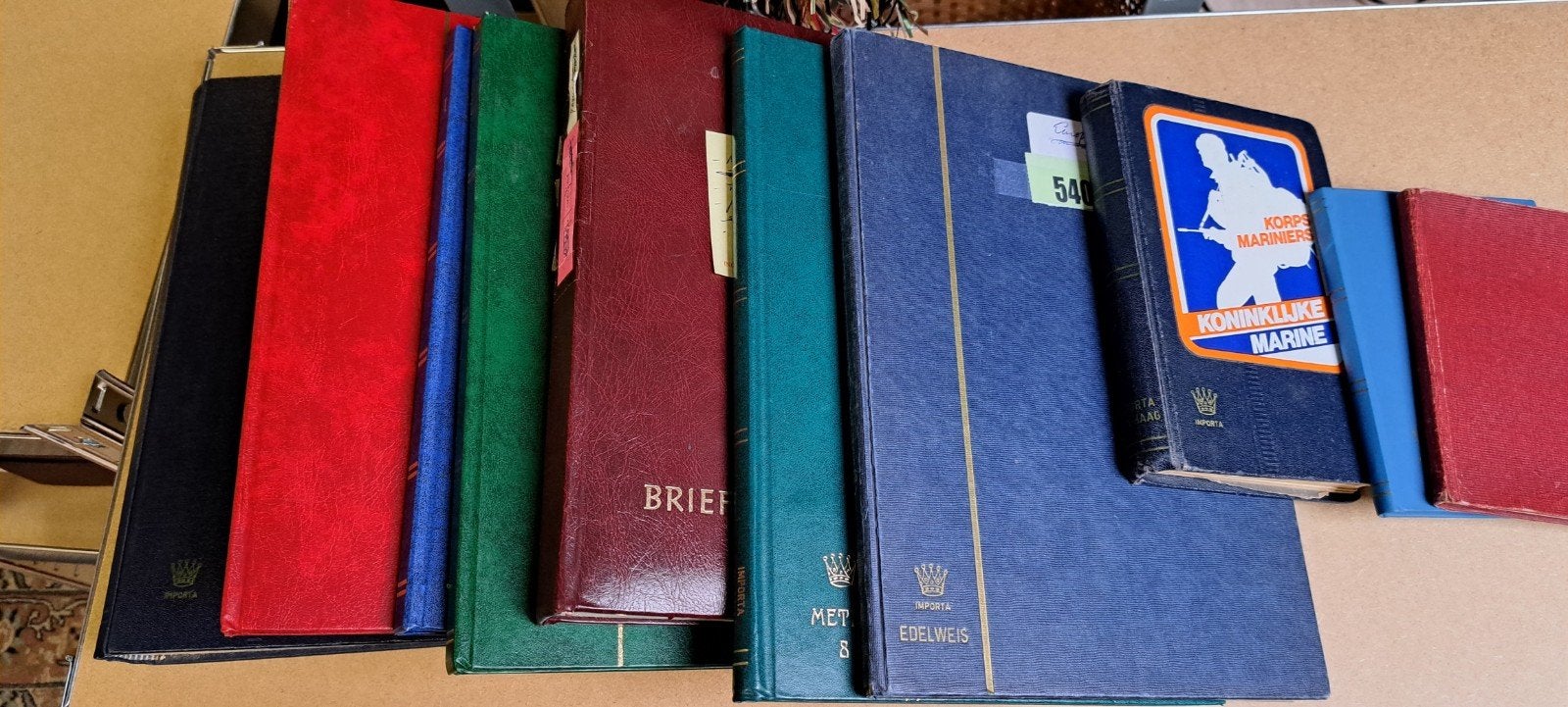 Doos met postzegelalbum  zie de scans, Postzegels en Munten, Ophalen of Verzenden, Buitenland