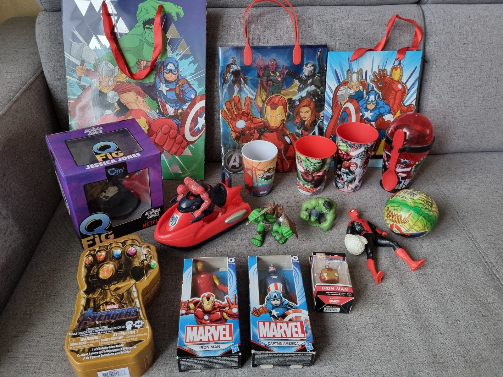Diverse Marvel, Avengers figuren, puzzel tasjes, bekers ed., Kinderen en Baby's, Speelgoed | Actiefiguren, Ophalen of Verzenden