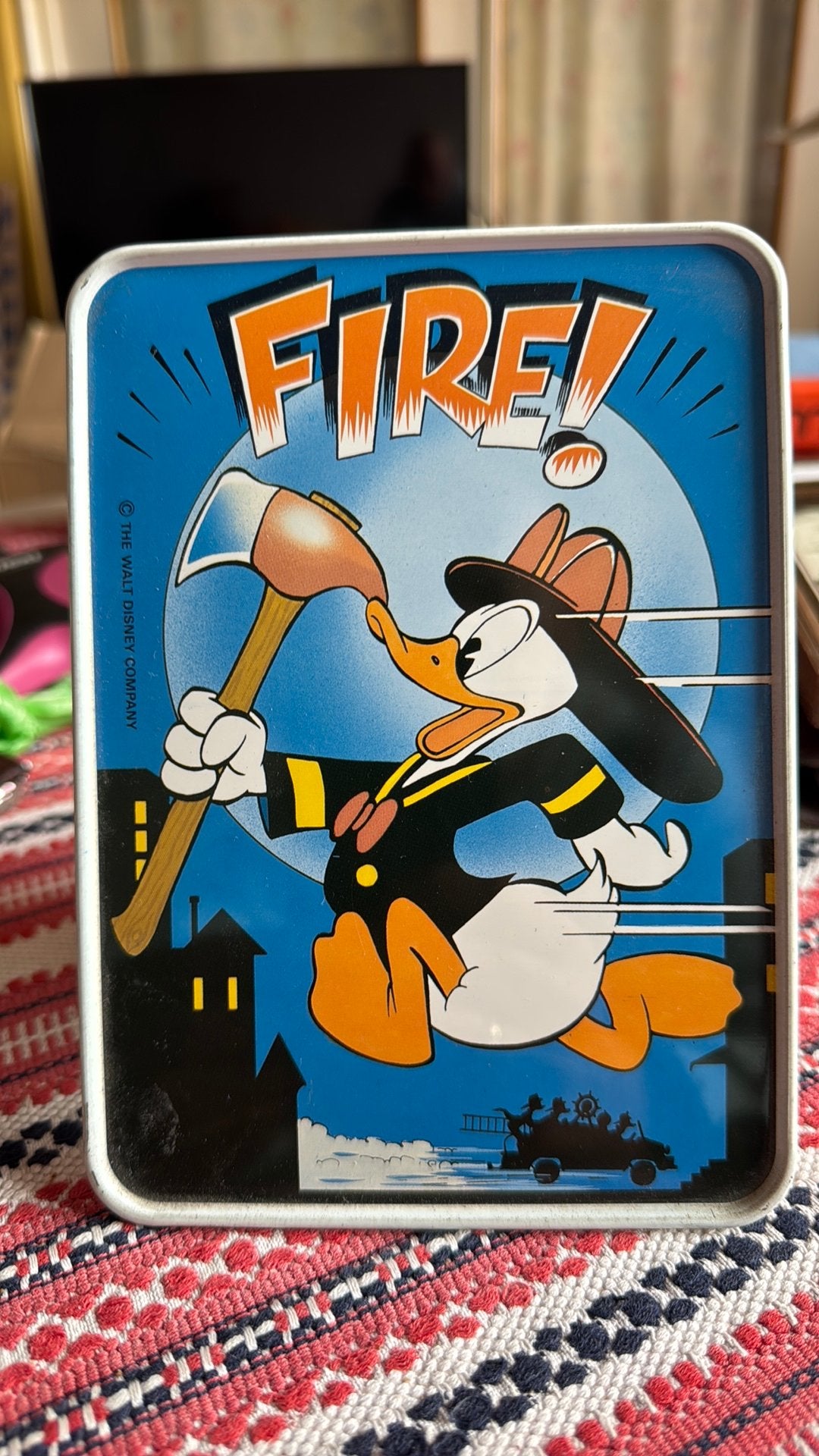 Vintage Metalen Plaat Donald Duck Brandweerman, Ophalen of Verzenden, Donald Duck, Gebruikt, Beeldje of Figuurtje