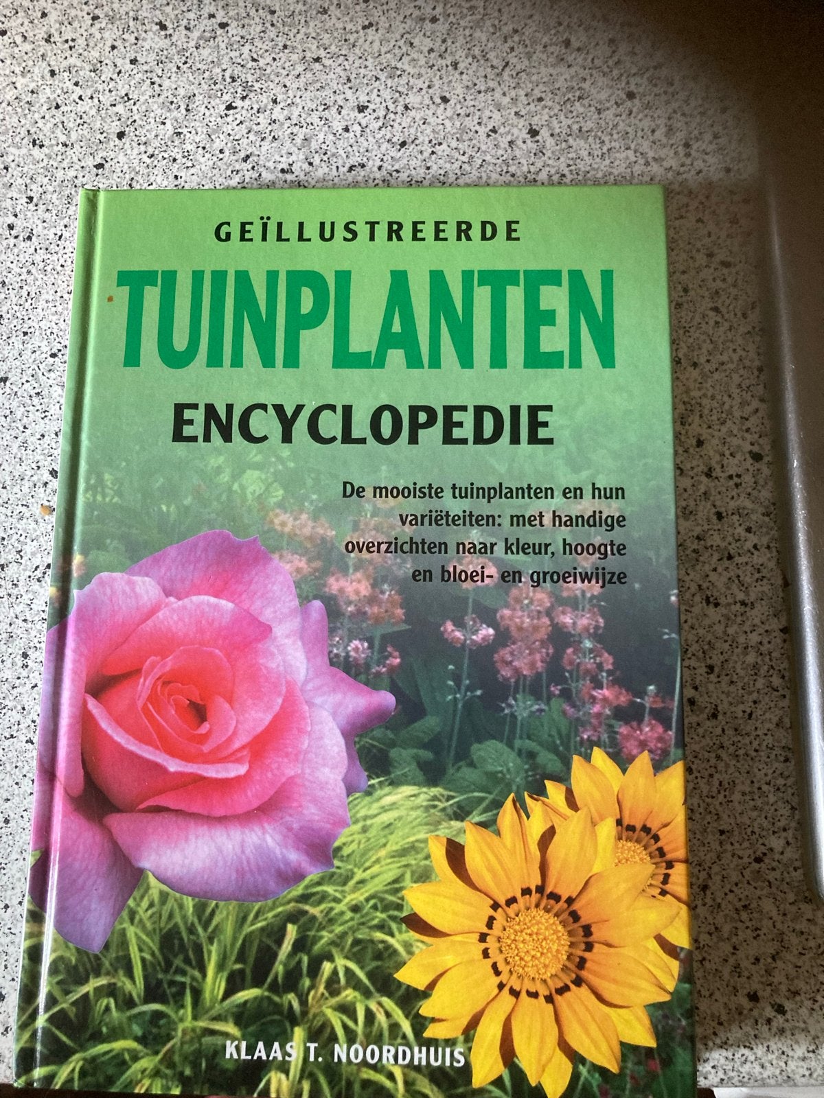 Geïllustreerde Tuinplanten Encyclopedie - Klaas T. Noordhuis, Tuin en Terras, Ophalen of Verzenden