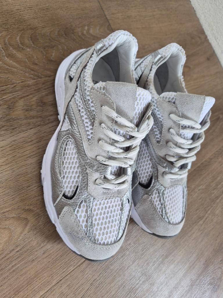 Nieuwe Novy Babouche Sneakers Wit/Zilver Maat 37, Wit, Nieuw, Ophalen of Verzenden, Sneakers of Gympen