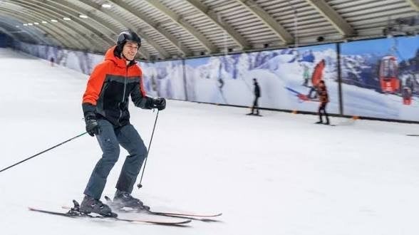 skipas 4 uur skiën Snowworld, Drie personen of meer, September