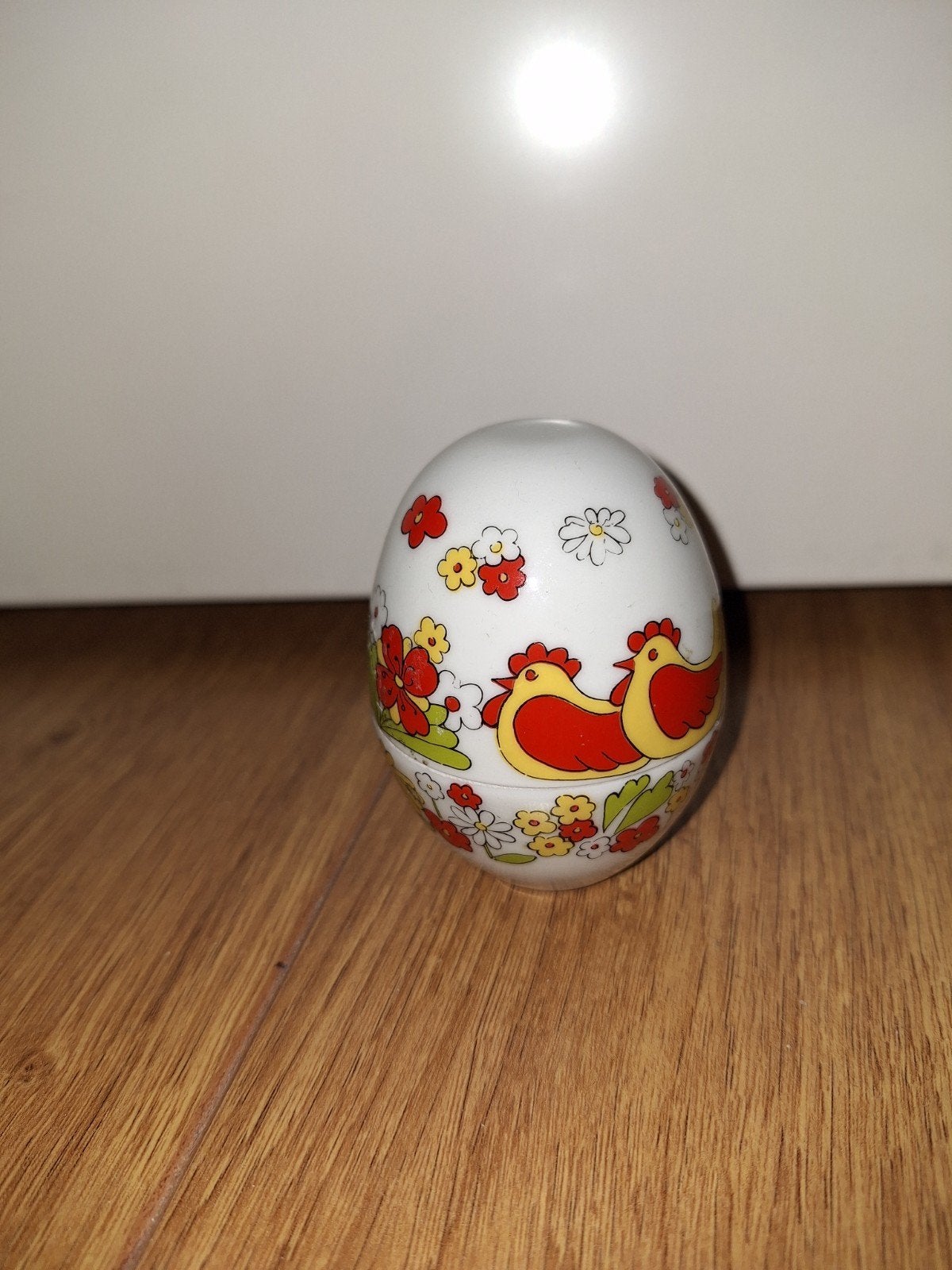 Vintage Porseleinen Ei met Kippen en Bloemen - Funny Design, Ophalen of Verzenden, Zo goed als nieuw