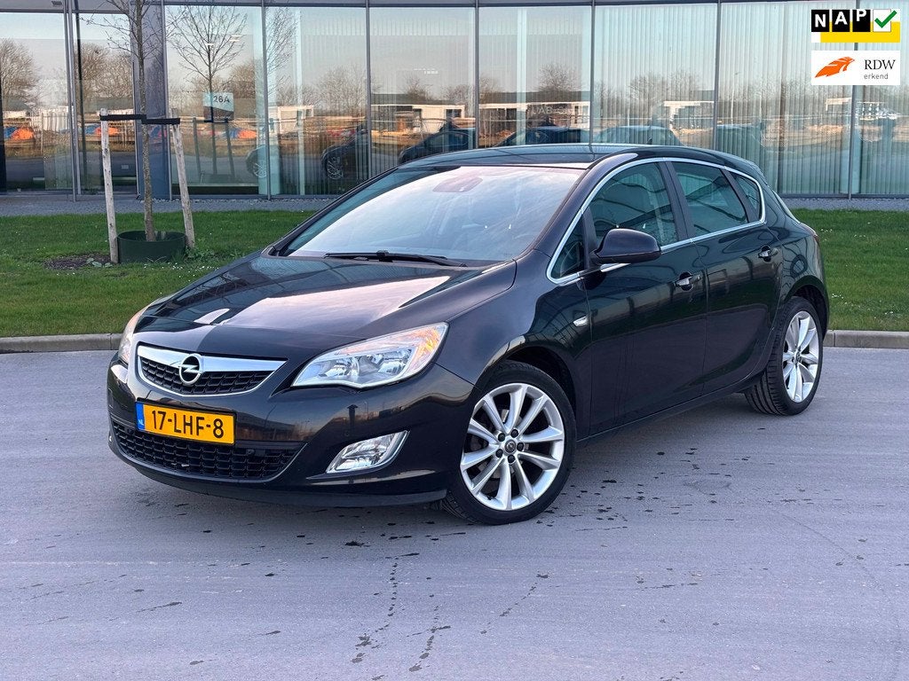Opel Astra 1.4 Turbo Cosmo Sport Leer Nw Apk, Auto's, Voorwielaandrijving, Euro 5, Gebruikt, 680 kg