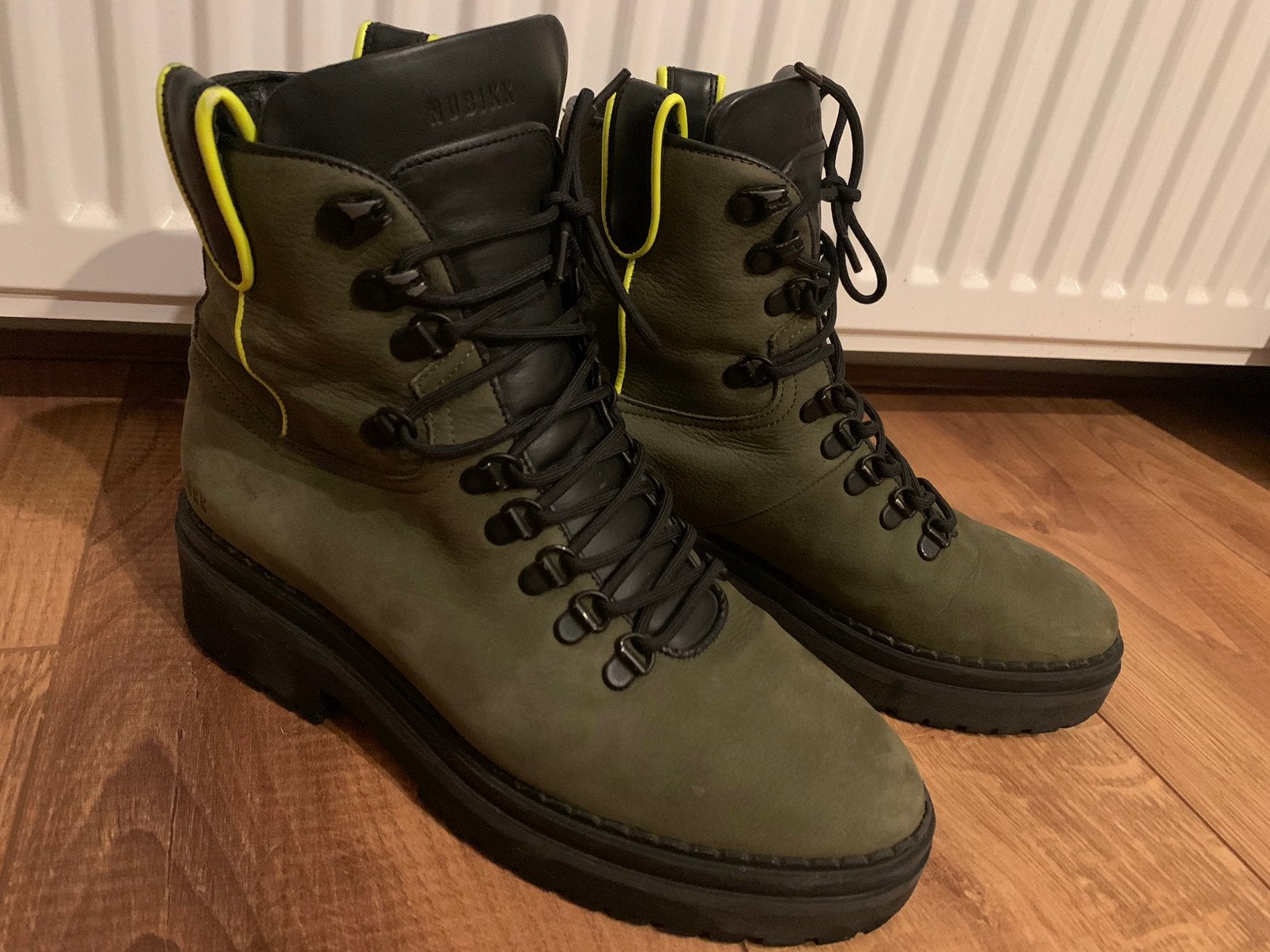 Mooie stevige wandelschoenen Nubikk - maat 39 - bijna nieuw, Ophalen of Verzenden, Zo goed als nieuw, Wandelschoenen
