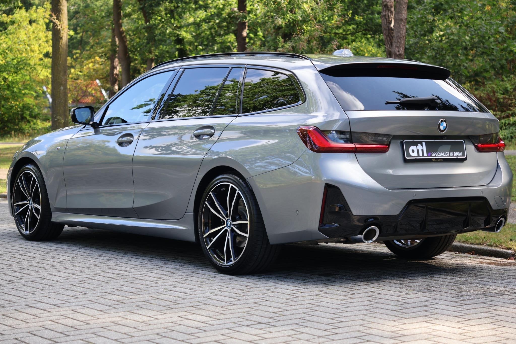 BMW 3-serie Touring 320i M-Sport | Pano | HUD | ACC | 360 |, Auto's, Automaat, 1998 cc, Gebruikt, 4 cilinders