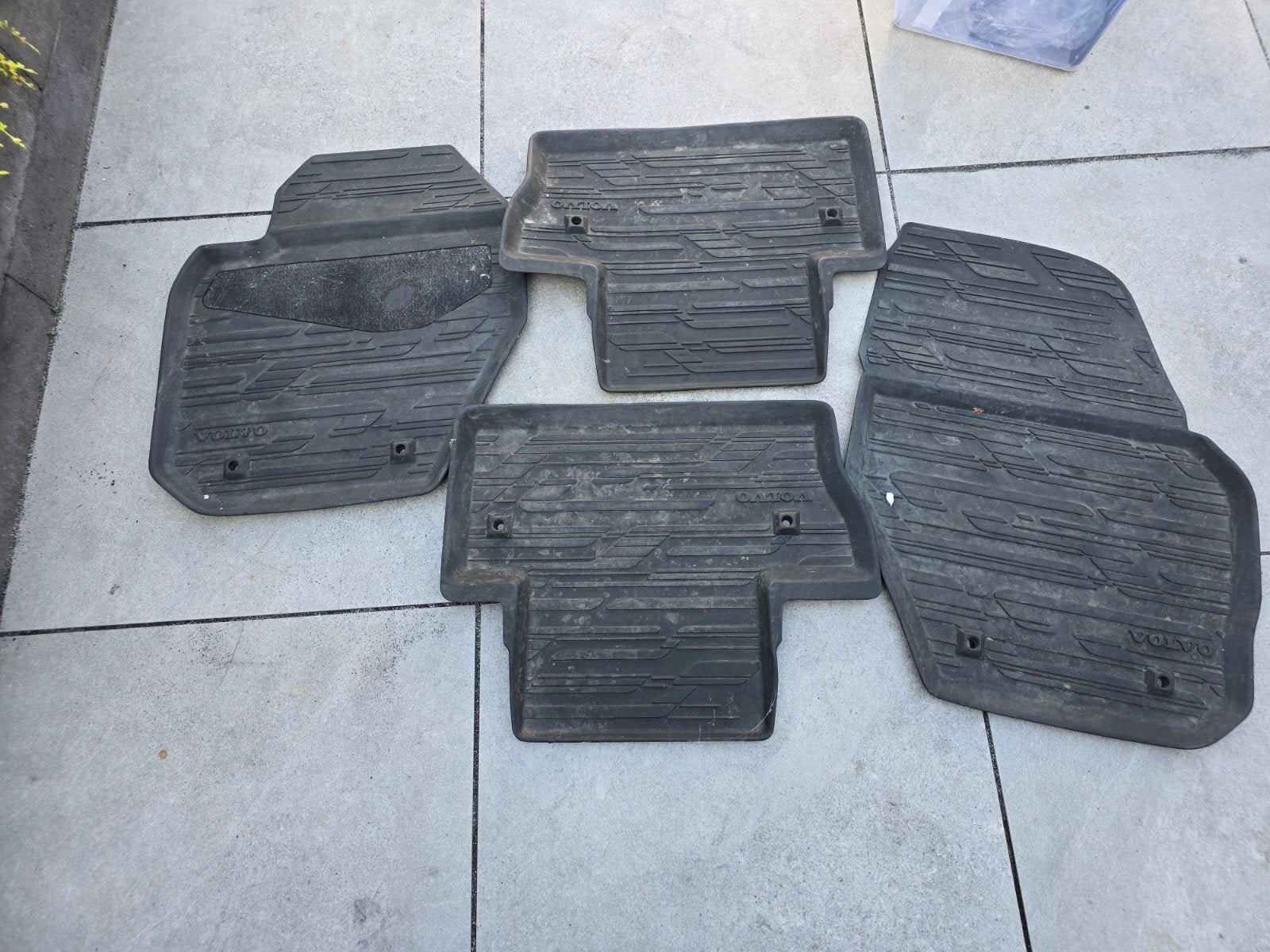 Originele Volvo rubberen wintermatten set, Ophalen, Gebruikt