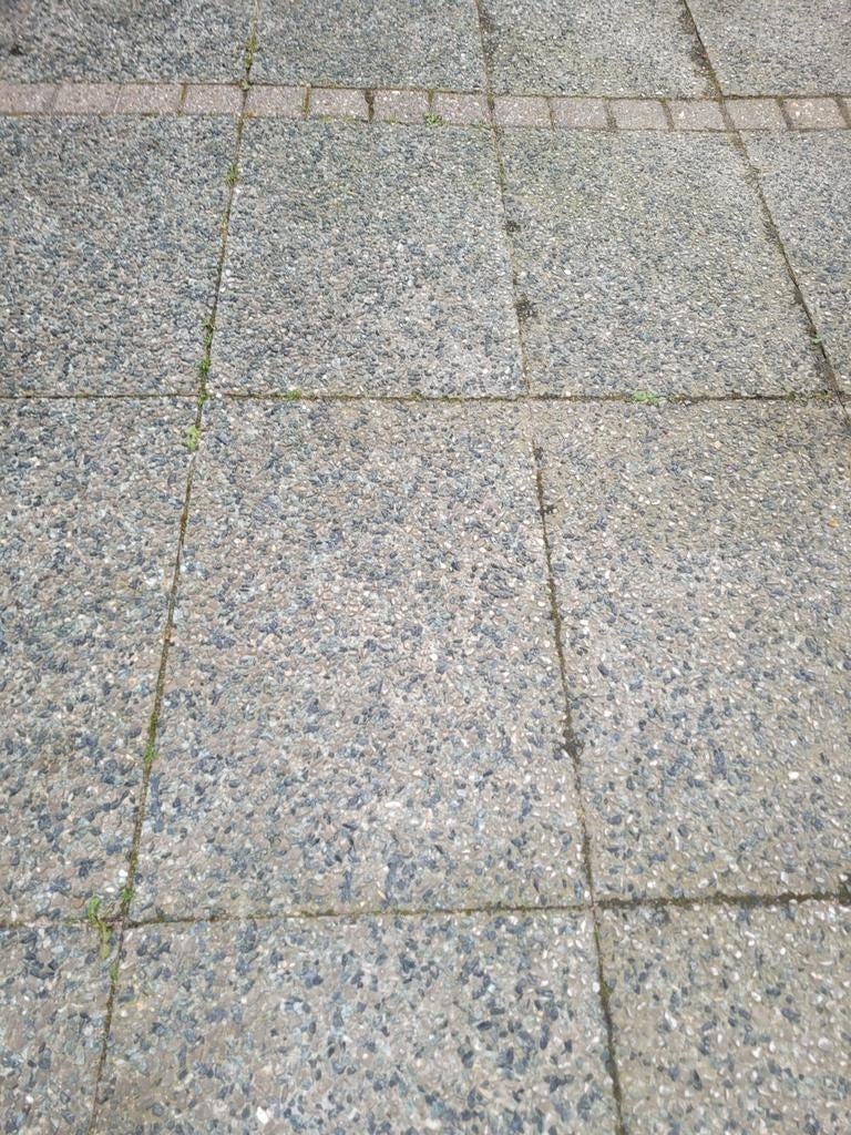 Gratis af te halen: Grindtegels 60 x 40 cm, Ophalen of Verzenden, Gebruikt, Beton, Terrastegels