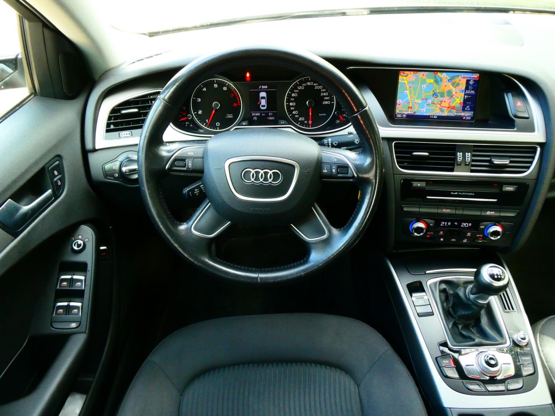 Audi A4 Limousine 1.8 TFSIe Edition 170pk 1e eig. Clima Navi, Voorwielaandrijving, Stof, Gebruikt, Euro 6
