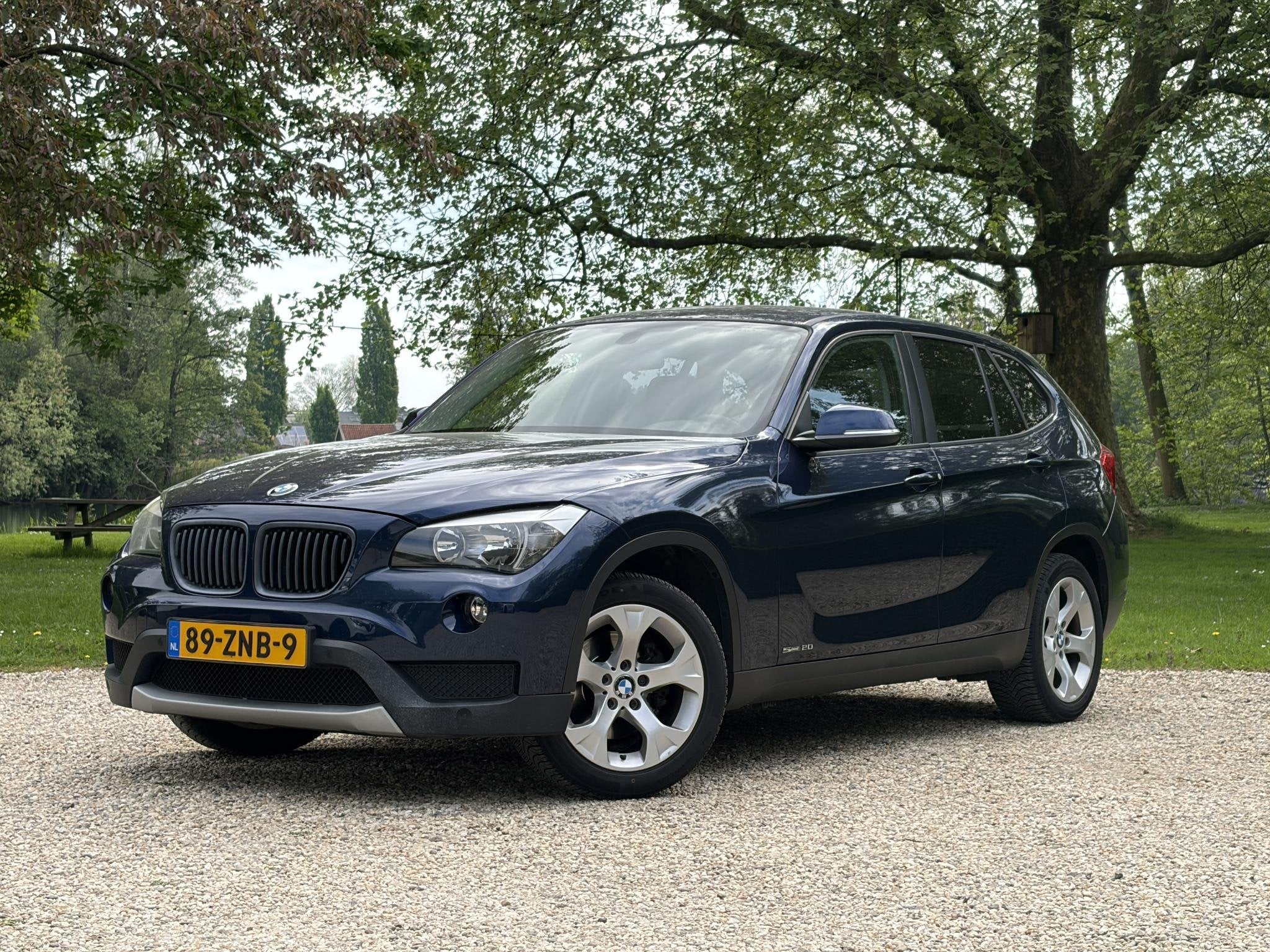 BMW X1 2.0i 184PK Automaat 8-traps, Trekhaak, Euro 6, 4 cilinders, Blauw, Origineel Nederlands