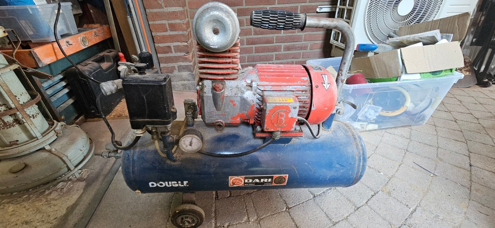 DARI Double Compressor - Gebruikt maar functioneel, Ophalen, Gebruikt, 10 bar of meer, 25 tot 100 liter