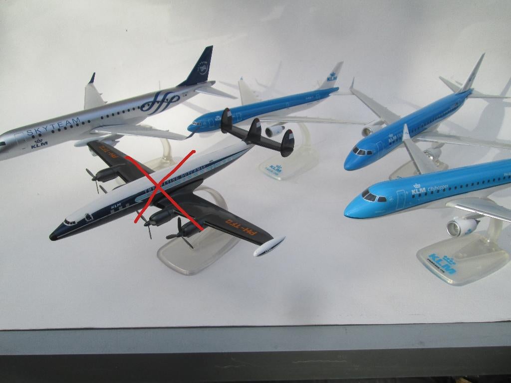 KLM A330-200 Skyteam /777-300ER /Airbus A330 / Embraer 190, Ophalen of Verzenden, Zo goed als nieuw, Kaart, Foto of Prent