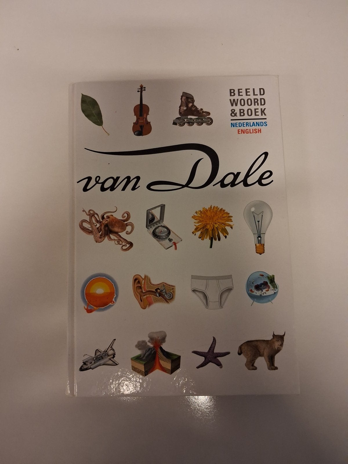 Van Dale Boek en Stratenatlas Nederland, Boeken, Gelezen, Overige atlassen, 2000 tot heden, Ophalen of Verzenden