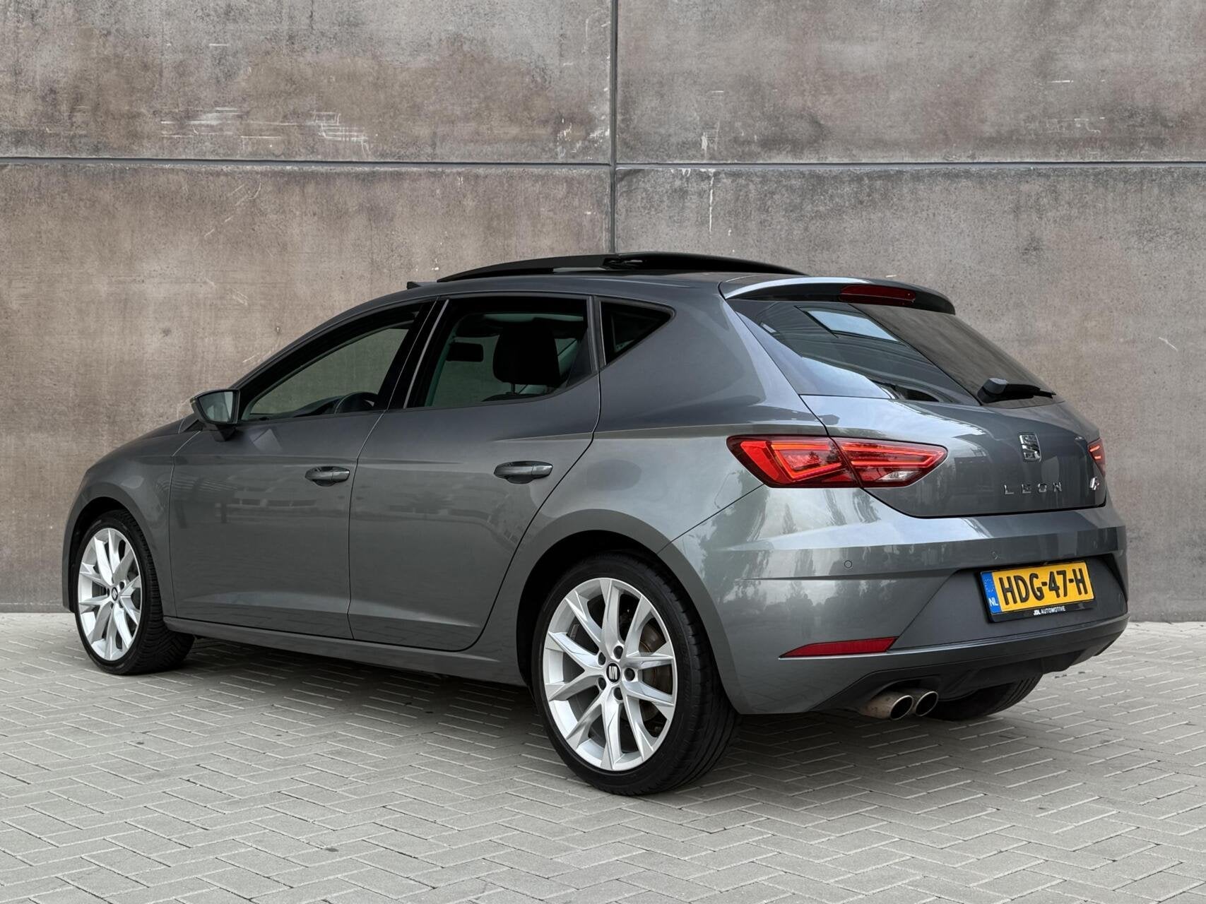 Seat Leon ST 1.4 TSI X-PERIENCE FR | Panorama dak | Full LED, Voorwielaandrijving, 125 pk, Gebruikt, 4 cilinders