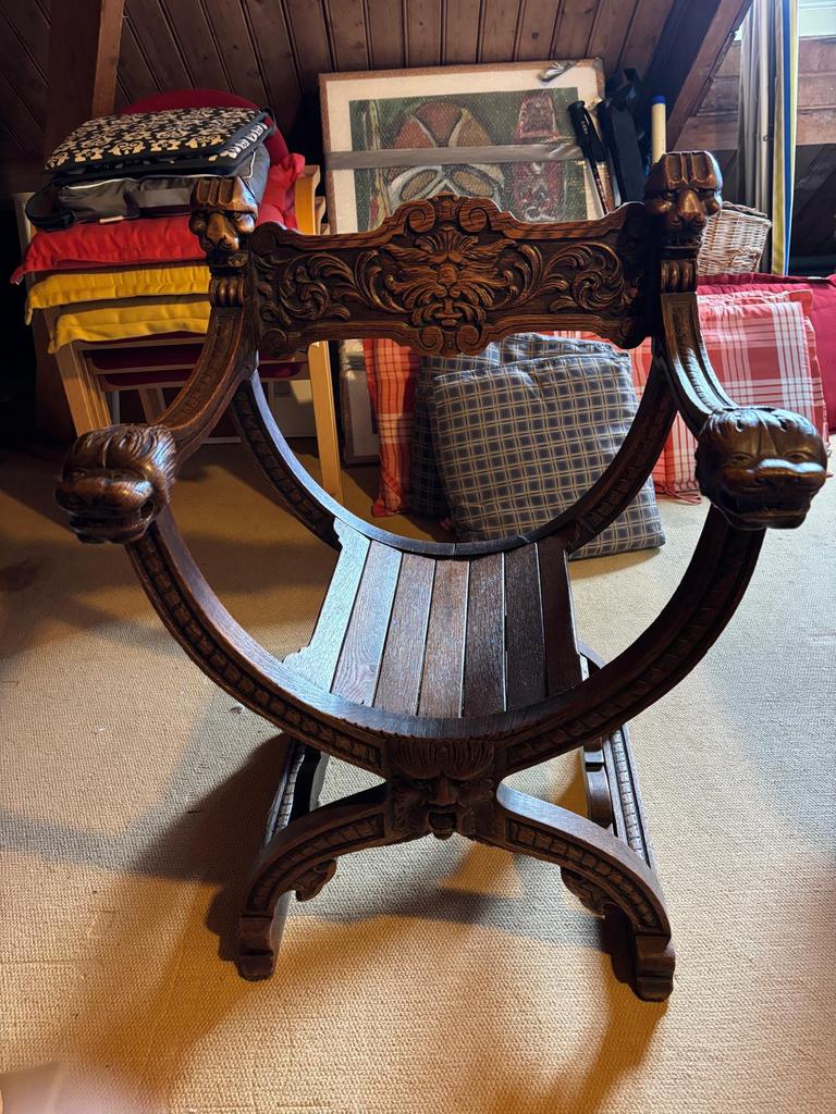 Antieke houten Dagobert stoel, Ophalen